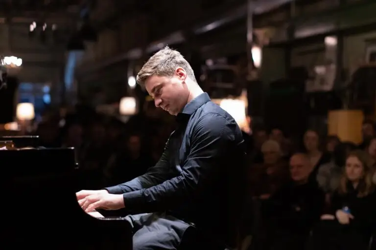 044D214E-B16B-4DA8-8626-142383D94665